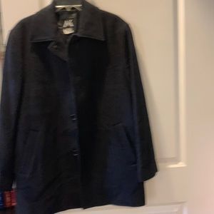 Men coat Macag black med size 70% wool 20% Lon 10% cashmere, like new